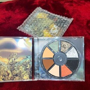 KORN x HIPDOT CD MAKEUP PALETTE